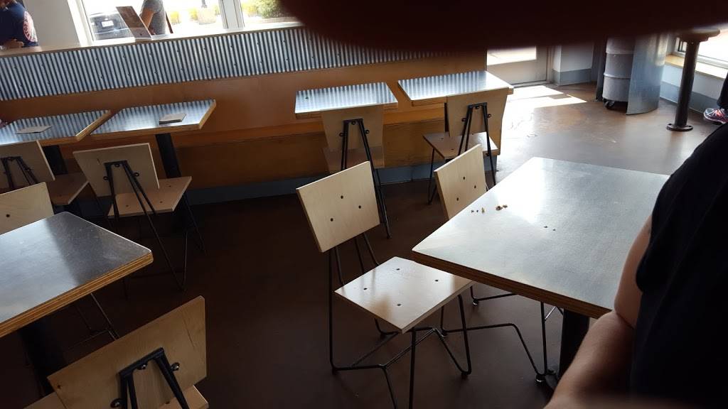 Chipotle Mexican Grill | restaurant | 1948 Southlake Mall, Merrillville, IN 46410, USA | 2197554292 OR +1 219-755-4292