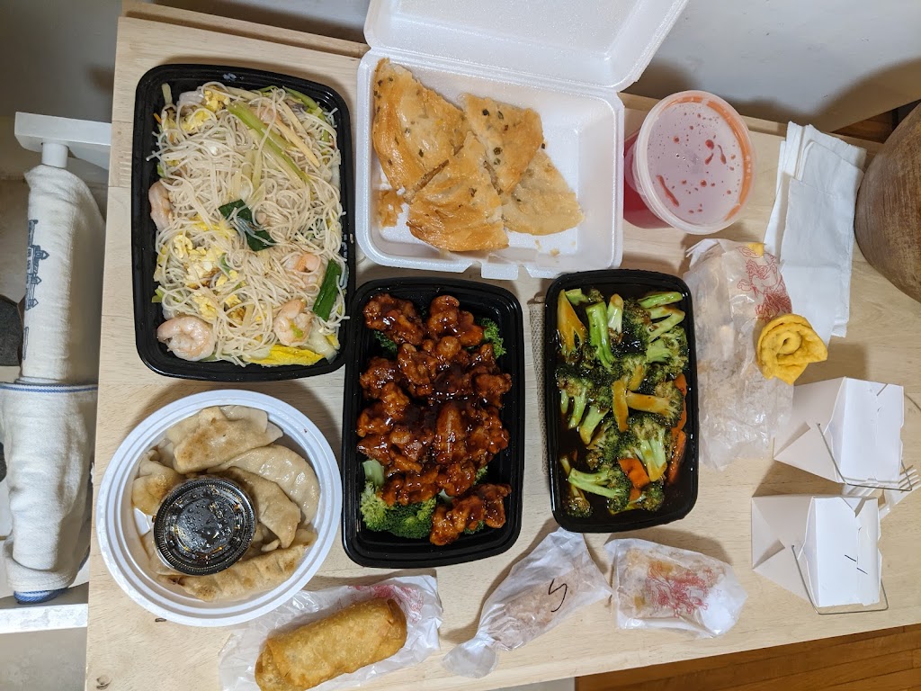 Golden Lake Chinese Restaurant | restaurant | 2319 Fairmount Ave, Philadelphia, PA 19130, USA | 2154546669 OR +1 215-454-6669