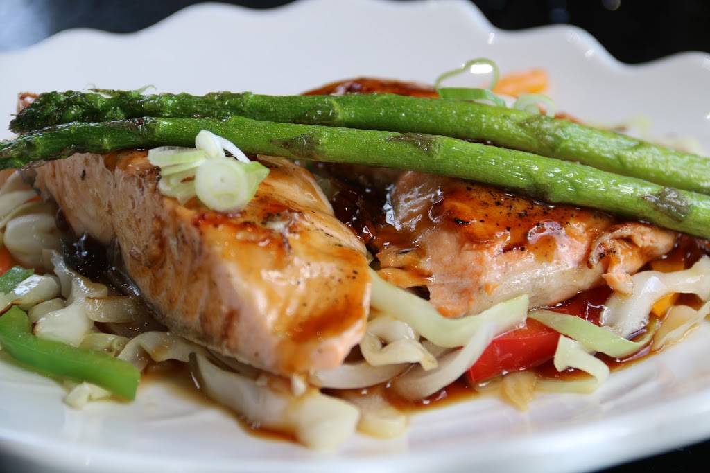 Krazy Roll | restaurant | 84 Marine Parade Dr, Etobicoke, ON M8V 0A3, Canada | 6473522270 OR +1 647-352-2270