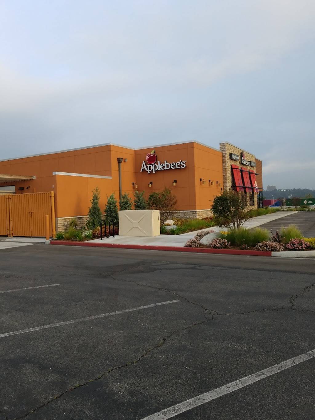 Applebees Grill + Bar | restaurant | 1590 S Azusa Ave, City of Industry, CA 91748, USA | 6269656940 OR +1 626-965-6940