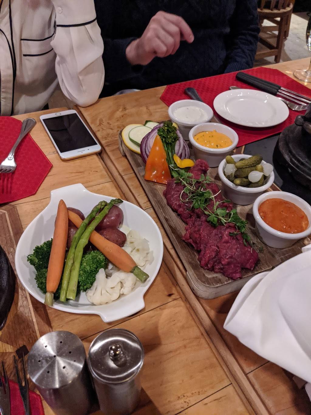 Swiss Chalet Restaurant | restaurant | 20 Vail Rd, Vail, CO 81657, USA | 9704795462 OR +1 970-479-5462