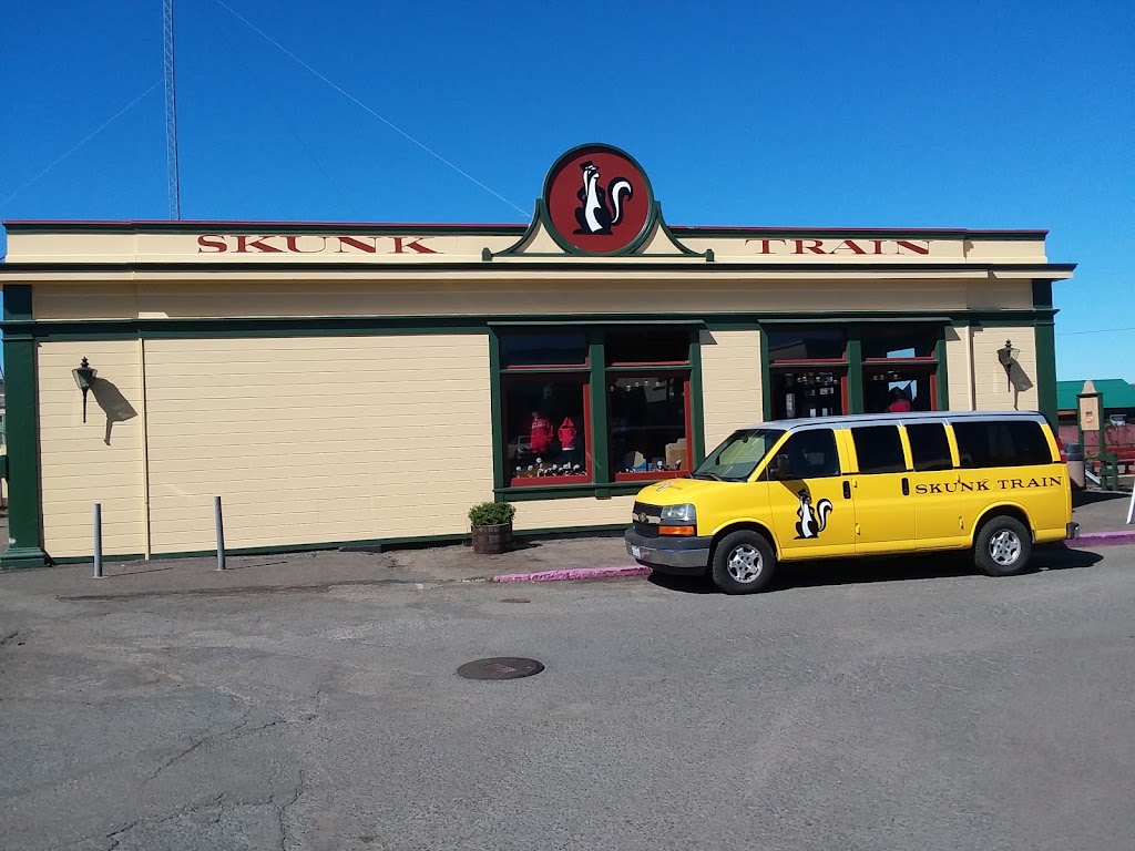 Headlands Coffeehouse | cafe | 120 E Laurel St, Fort Bragg, CA 95437, USA | 7079641987 OR +1 707-964-1987