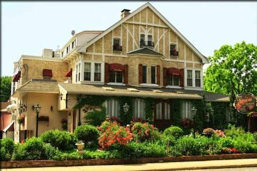 Evviva Restaurant | restaurant | 1236 Montgomery Ave, Narberth, PA 19072, USA | 6106671900 OR +1 610-667-1900