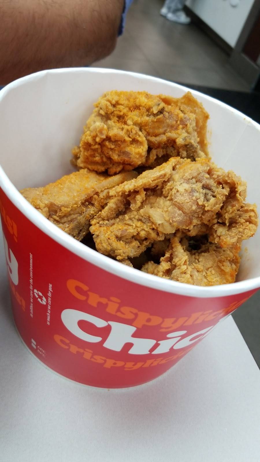 Jollibee | restaurant | 6955 Mission St, Daly City, CA 94014, USA | 6507554848 OR +1 650-755-4848