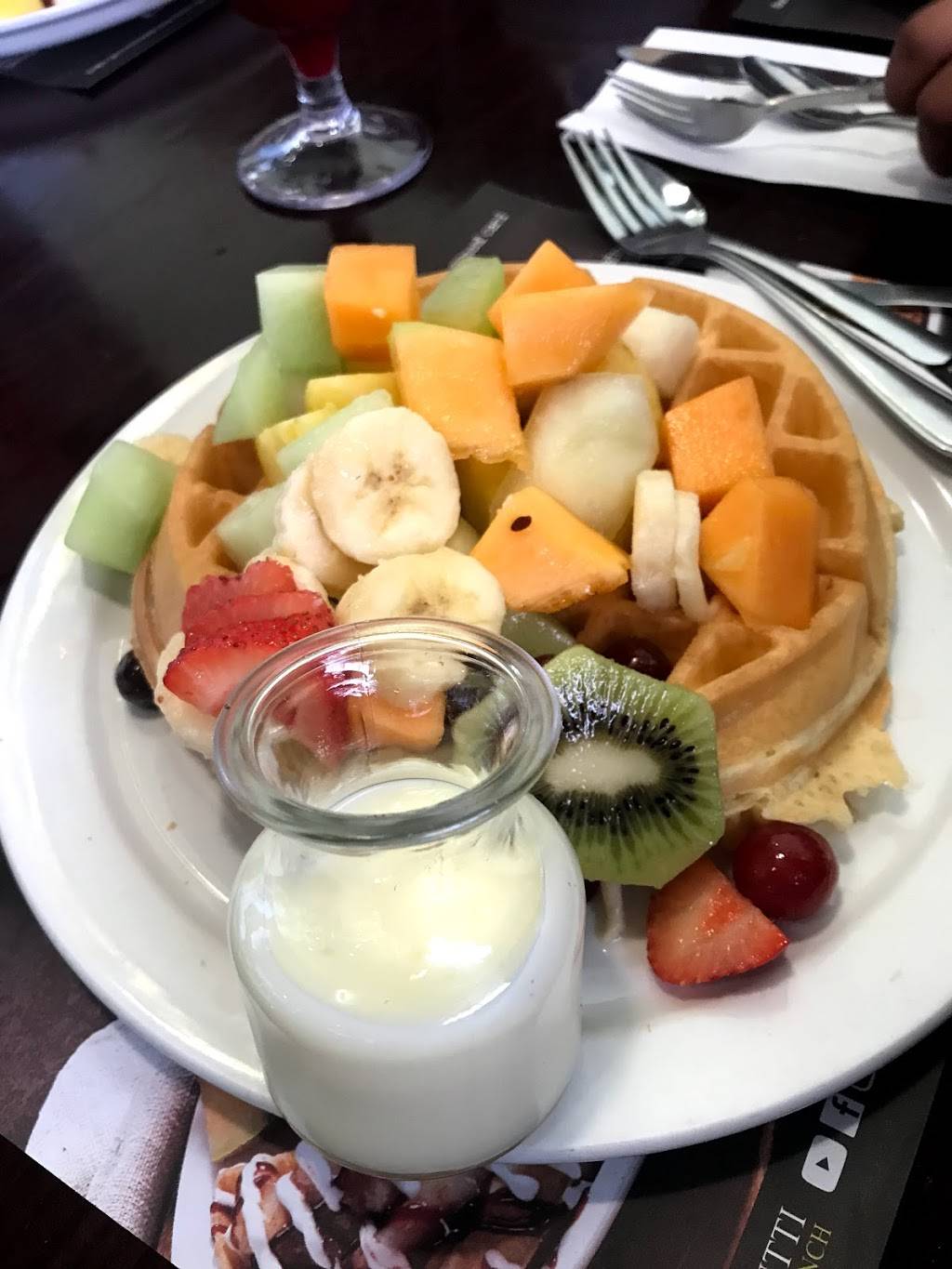 Tutti Frutti breakfast & lunch | restaurant | 1463 Merivale Rd, Nepean, ON K2E 5P6, Canada | 6132254847 OR +1 613-225-4847