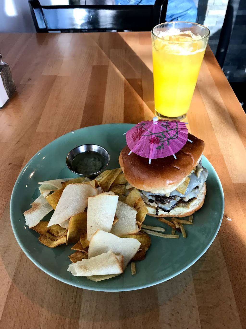 Guavas Cuban Cafe | restaurant | 5607 Chicago Ave, Minneapolis, MN 55417, USA | 6128240951 OR +1 612-824-0951