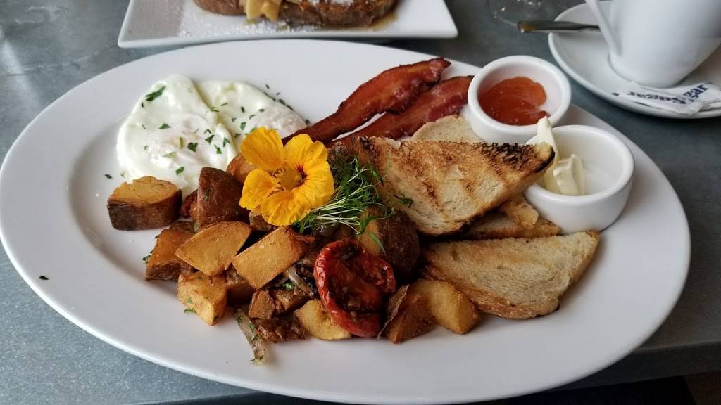 Chives Door County | restaurant | 8041 WI-57, Baileys Harbor, WI 54202, USA | 9208392000 OR +1 920-839-2000