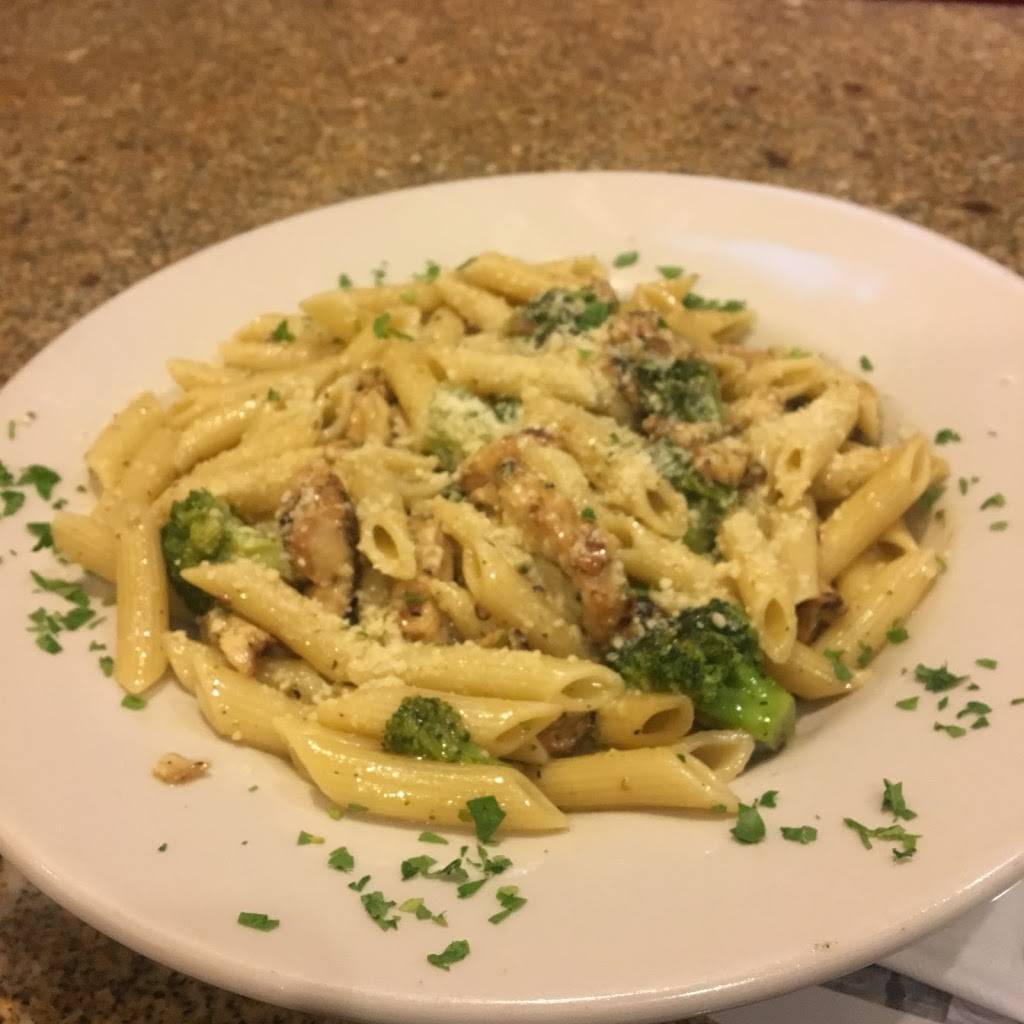 Guidos Brick Oven Pizzeria & Italian Restaurant | meal delivery | 5869 W Atlantic Ave, Delray Beach, FL 33484, USA | 5614965300 OR +1 561-496-5300