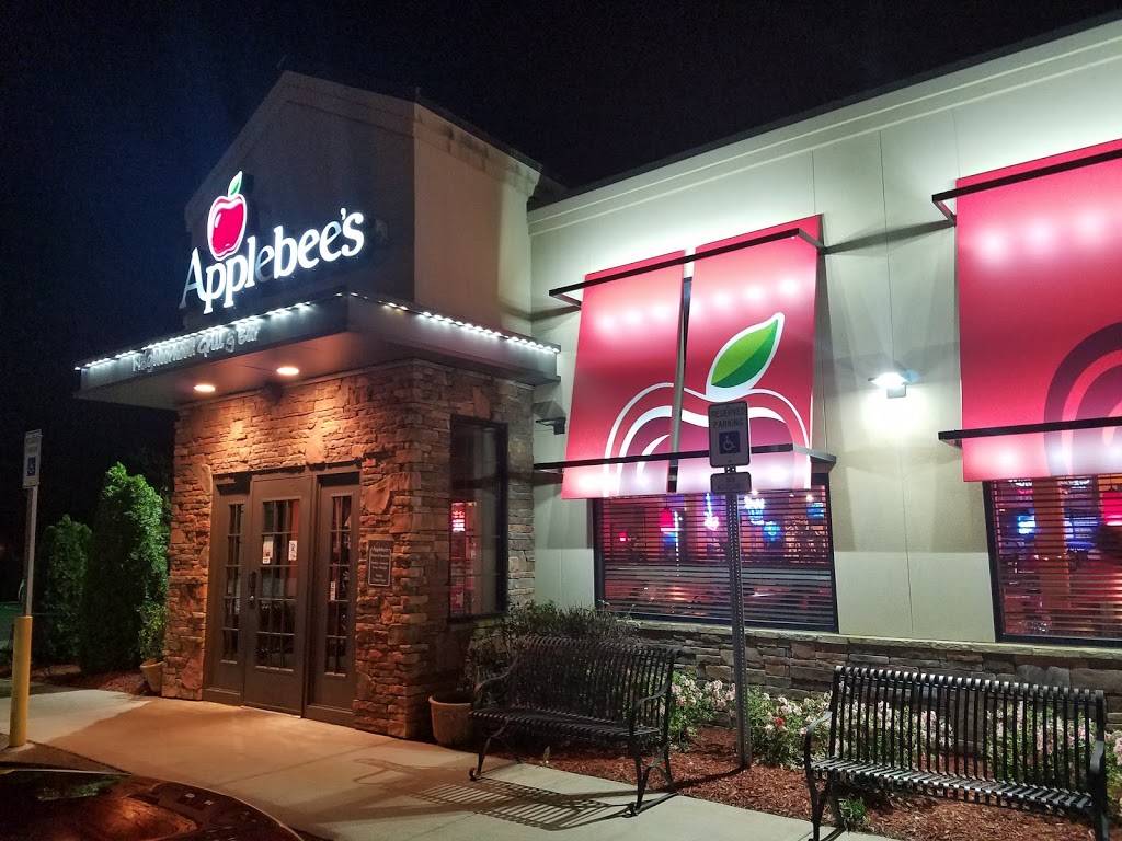 Applebees Grill + Bar | restaurant | 505 Apache Dr, McComb, MS 39648, USA | 6016801520 OR +1 601-680-1520