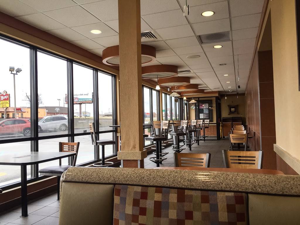McDonalds | cafe | 7800 W, IN-66, Newburgh, IN 47630, USA | 8128536378 OR +1 812-853-6378