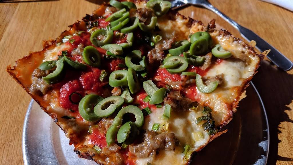 Blue Pan Pizza Congress Park | restaurant | 3509 12th Ave, Denver, CO 80206, USA | 7205190944 OR +1 720-519-0944