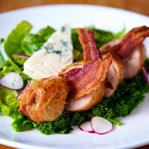 Martins West Gastropub | restaurant | 831 Main St, Redwood City, CA 94063, USA | 6503664366 OR +1 650-366-4366