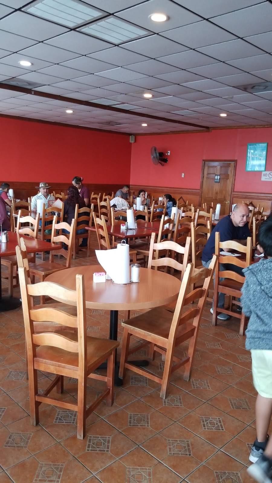 Las Locas Fajitas | restaurant | 2915 Bingle Rd, Houston, TX 77055, USA | 7134648580 OR +1 713-464-8580