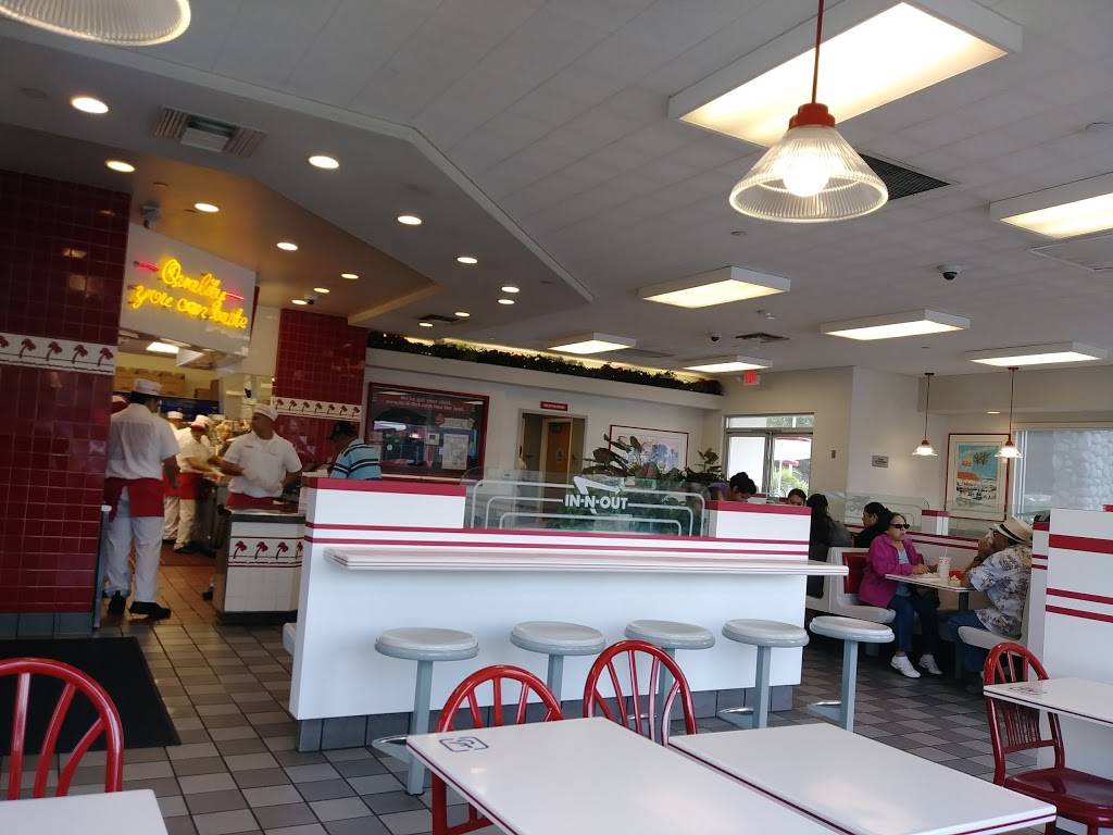 In-N-Out Burger | restaurant | 310 N. Harvey Dr., Glendale, CA 91206, USA | 8007861000 OR +1 800-786-1000