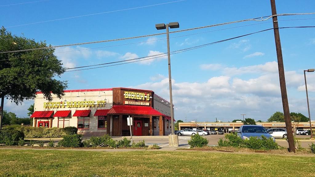 Dickeys Barbecue Pit | restaurant | 1150 N Plano Rd, Richardson, TX 75081, USA | 9729078494 OR +1 972-907-8494