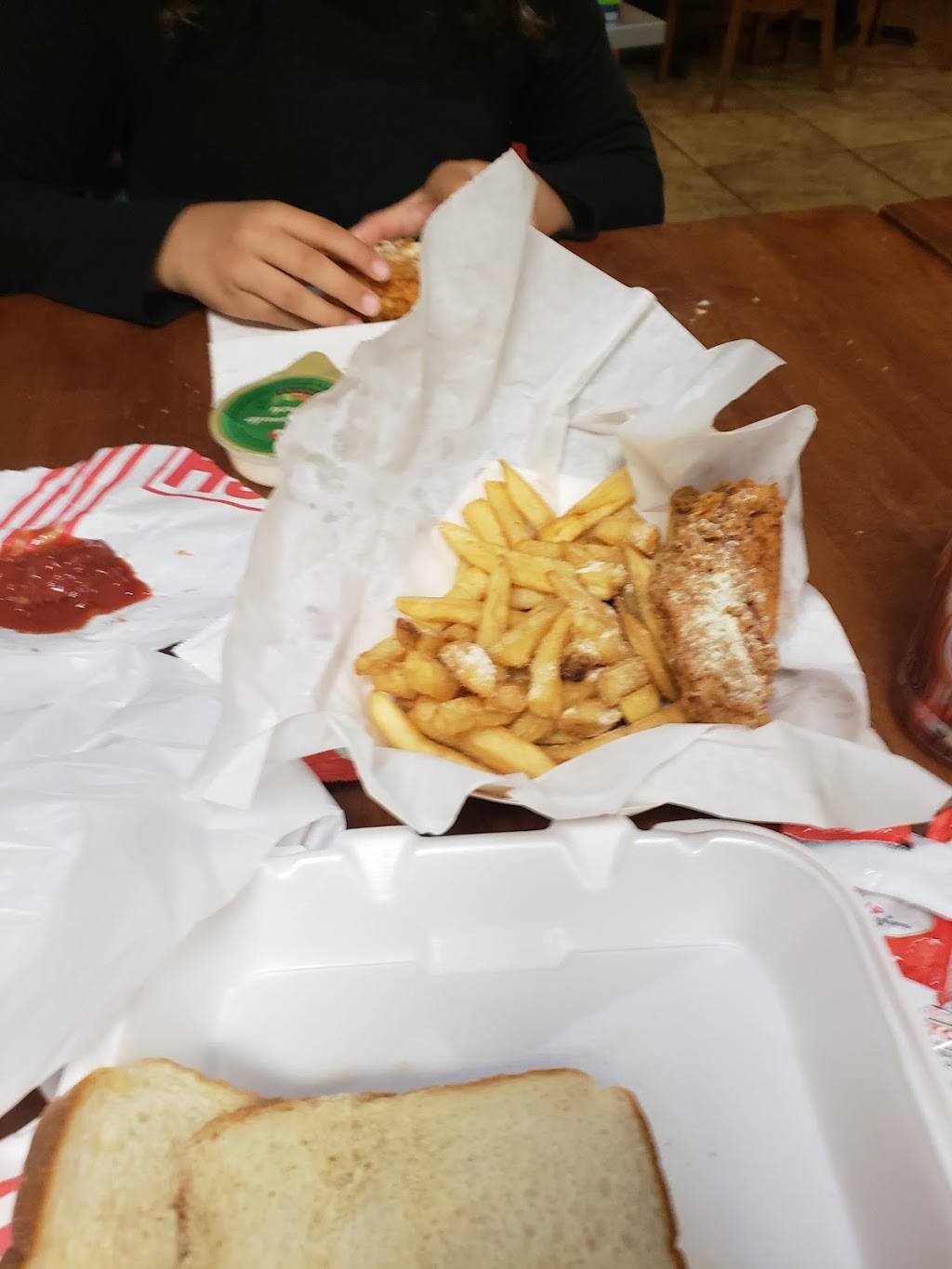 New York Fish & Chicken Gyro | restaurant | 5110 N Belt W, Belleville, IL 62226, USA | 6182221700 OR +1 618-222-1700