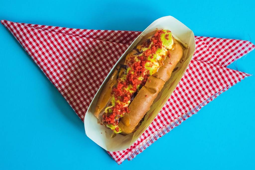 Spicy Dog | meal takeaway | 3224 Yoakum Blvd, Houston, TX 77006, USA | 7135882849 OR +1 713-588-2849