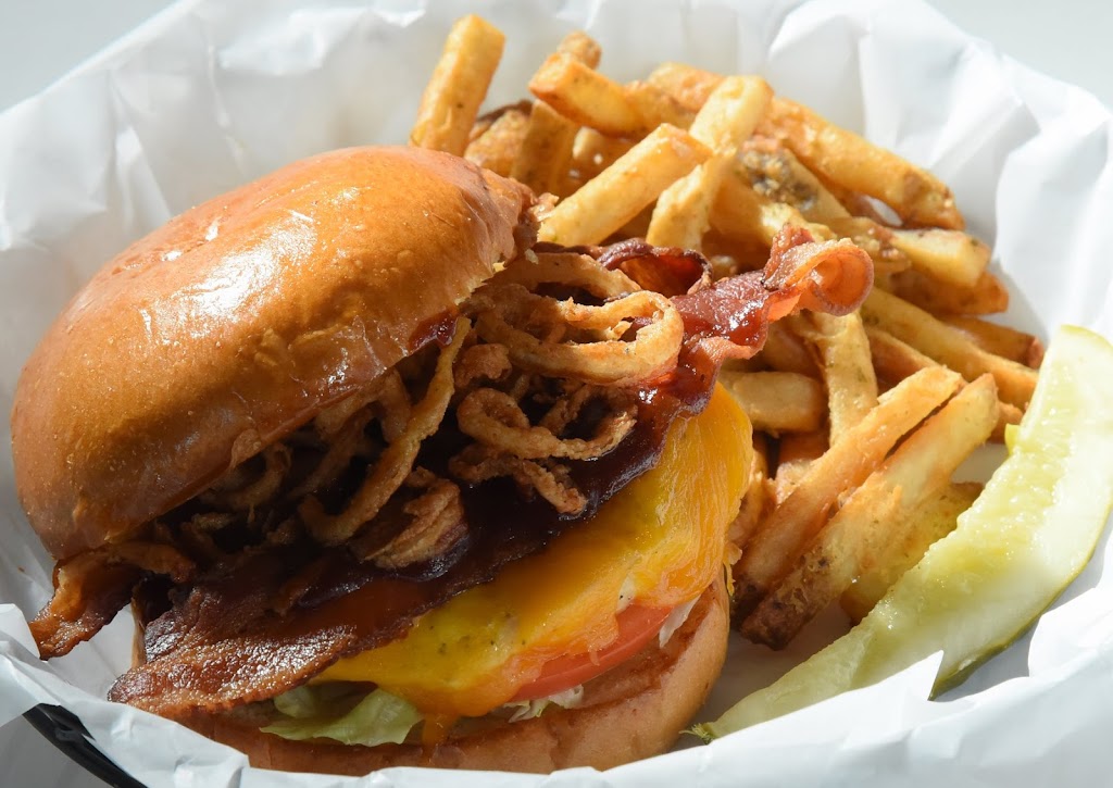 Badger Burger Company Brookfield | restaurant | 12455 W Capitol Dr Unit C, Brookfield, WI 53005, USA | 2626493664 OR +1 262-649-3664