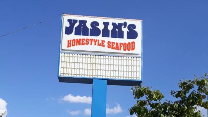 Yasins Home Style Seafood | restaurant | 3541 M.L.K. Jr Dr SW, Atlanta, GA 30331, USA | 4046961541 OR +1 404-696-1541