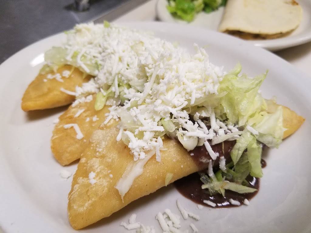 Las 15 Salsas Restaurant Oaxaqueño | restaurant | 722 W Hatcher Rd, Phoenix, AZ 85021, USA | 6028702056 OR +1 602-870-2056