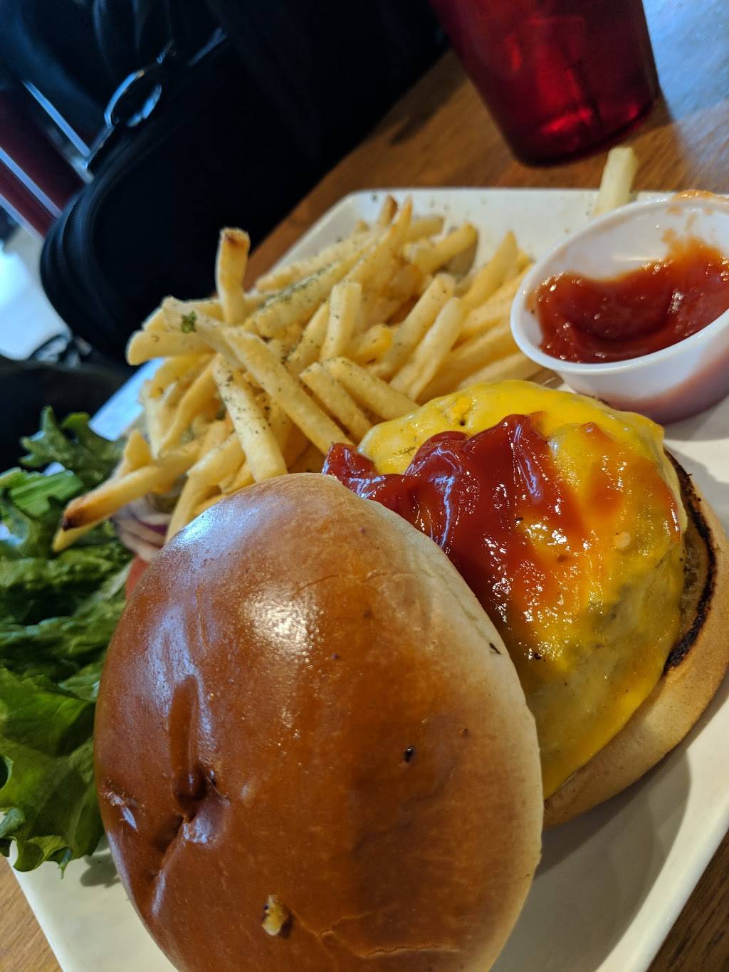 Mezza Mediterranean Grille | restaurant | Near Gate A54, McNamara Terminal, 2588, Worldgateway Pl, Detroit, MI 48242, USA | 7344425768 OR +1 734-442-5768