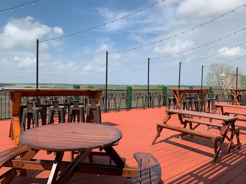 Lakeview by Peppersmash | restaurant | 4847 Main St, The Colony, TX 75056, USA | 2143907574 OR +1 214-390-7574