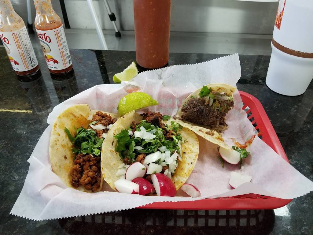 Taco Vazquez II | restaurant | 18960 S Tamiami Trail, Fort Myers, FL 33908, USA | 2394408252 OR +1 239-440-8252