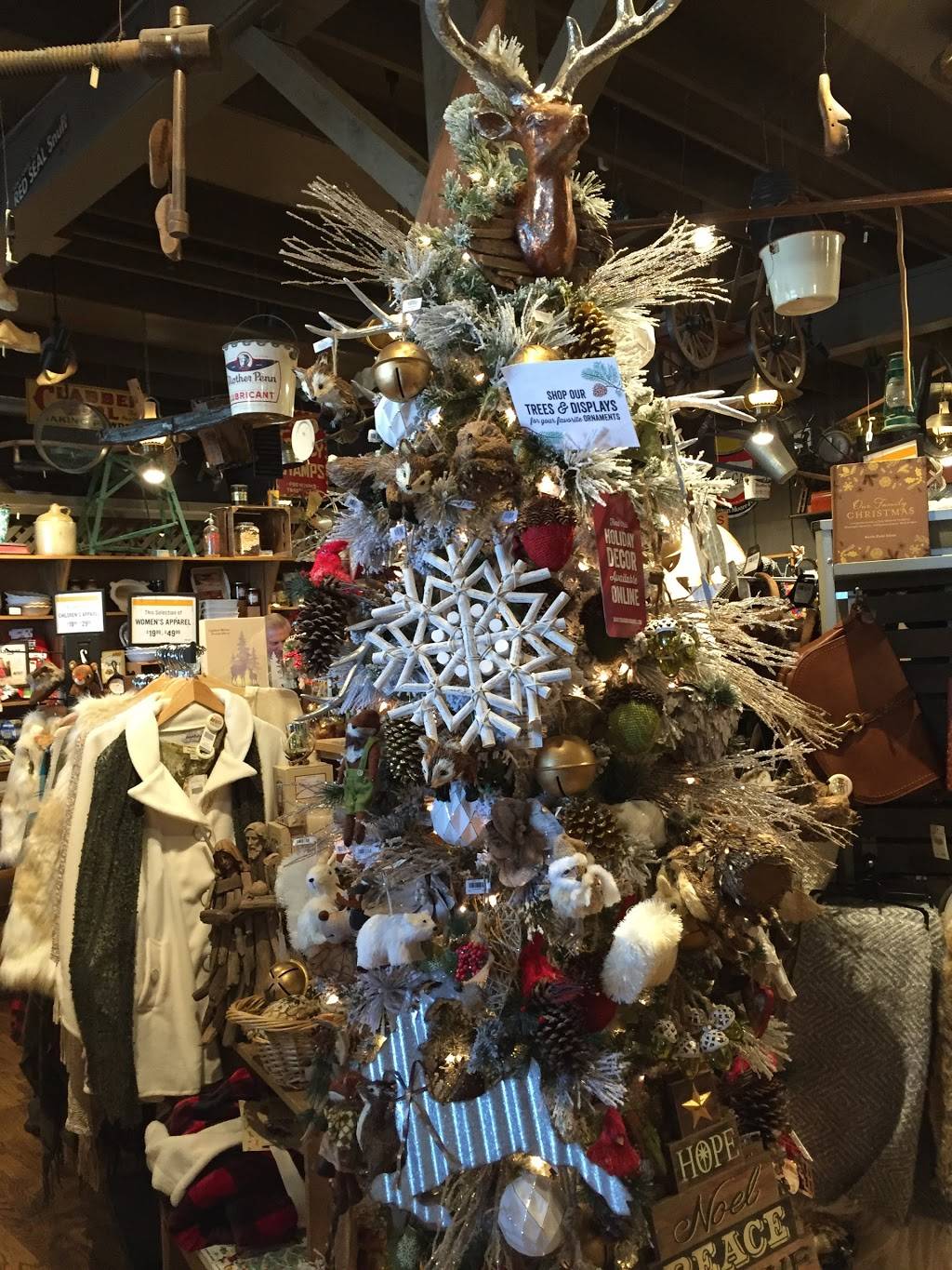 Cracker Barrel Old Country Store | restaurant | 8215 Eagle Lake Dr, Evansville, IN 47715, USA | 8124798788 OR +1 812-479-8788