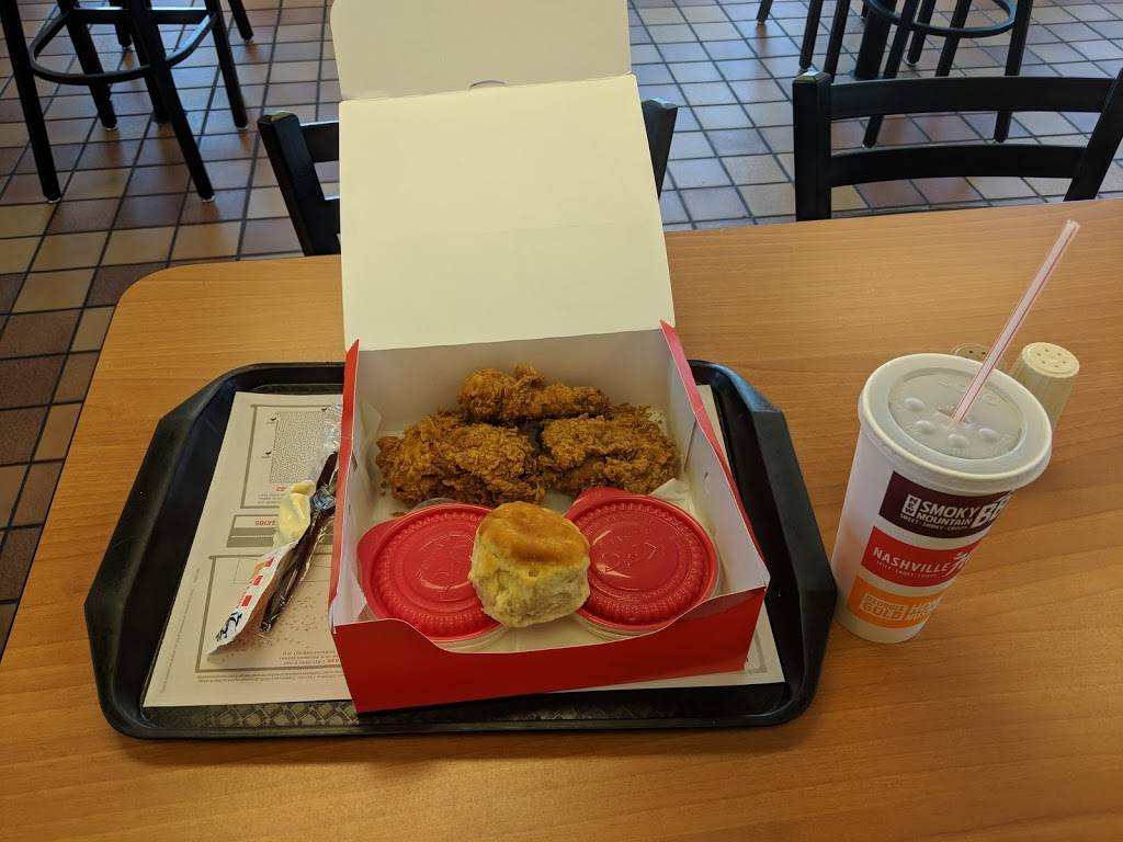 KFC | restaurant | 4000 Wheaton Way, Bremerton, WA 98310, USA | 3603733119 OR +1 360-373-3119