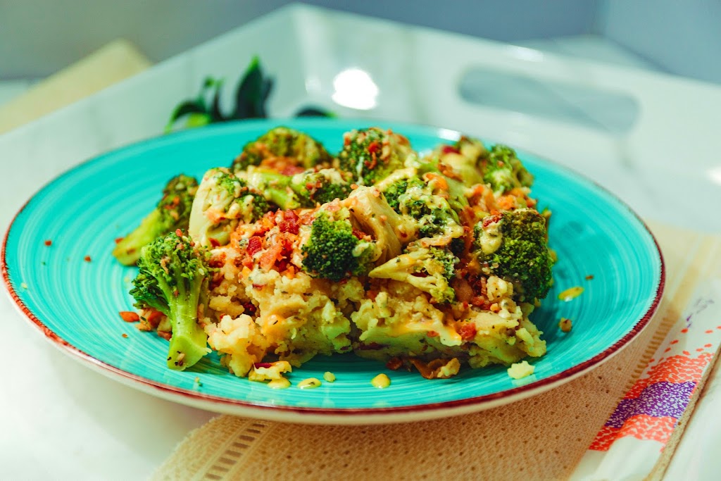 Mitten Kitchen | restaurant | 410 W McNichols Rd, Detroit, MI 48203, USA | 3138260649 OR +1 313-826-0649