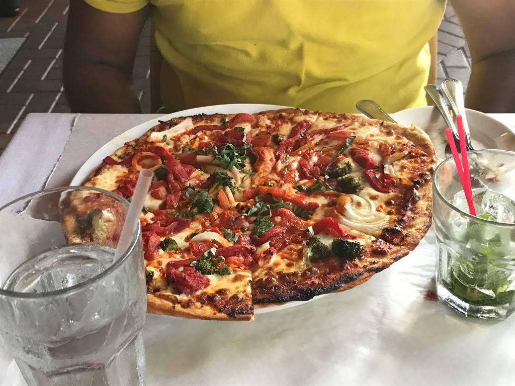 Sardellas Italian Restaurant | restaurant | 30 Memorial Blvd W, Newport, RI 02840, USA | 4018496312 OR +1 401-849-6312