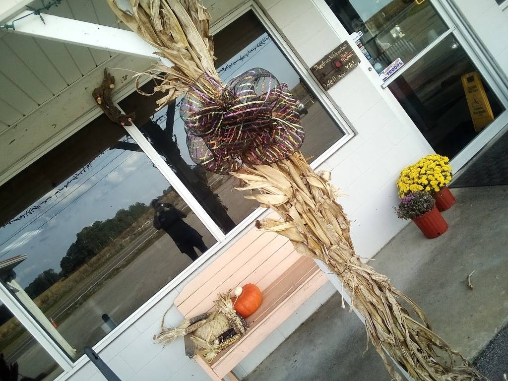 Mustang Country Cafe | restaurant | 412 E Main St, Loretto, TN 38469, USA | 9318535303 OR +1 931-853-5303