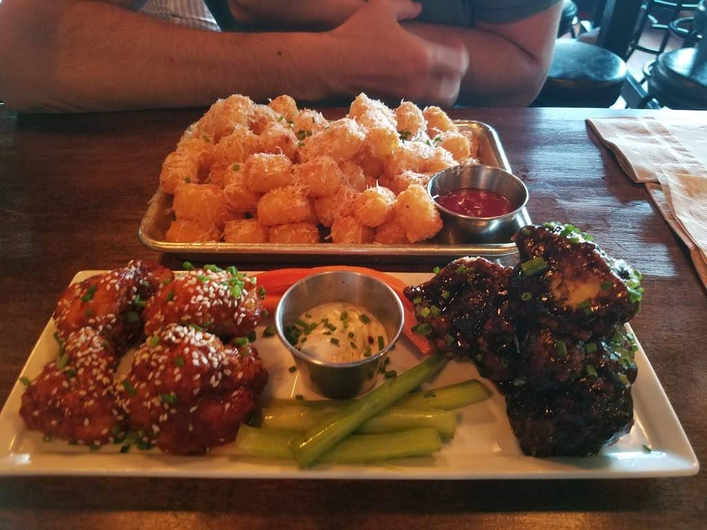 Founders Ale House | restaurant | 8771 Pico Blvd, Los Angeles, CA 90035, USA | 4247770079 OR +1 424-777-0079