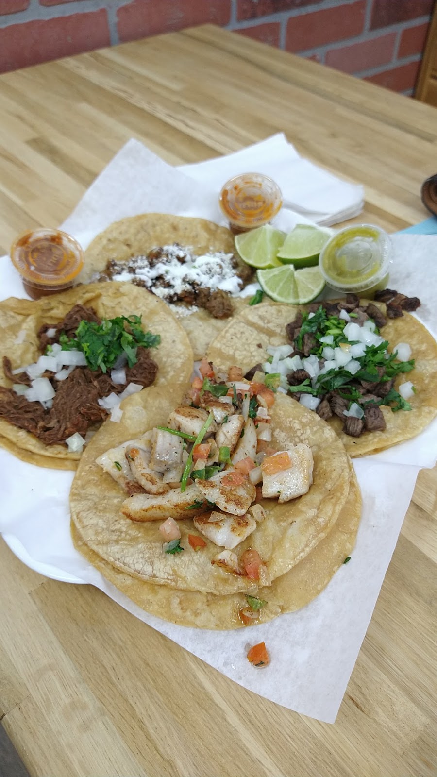 Salsa Taqueria & Wings | restaurant | 3799 Buford Hwy NE, Atlanta, GA 30329, USA | 4049578038 OR +1 404-957-8038