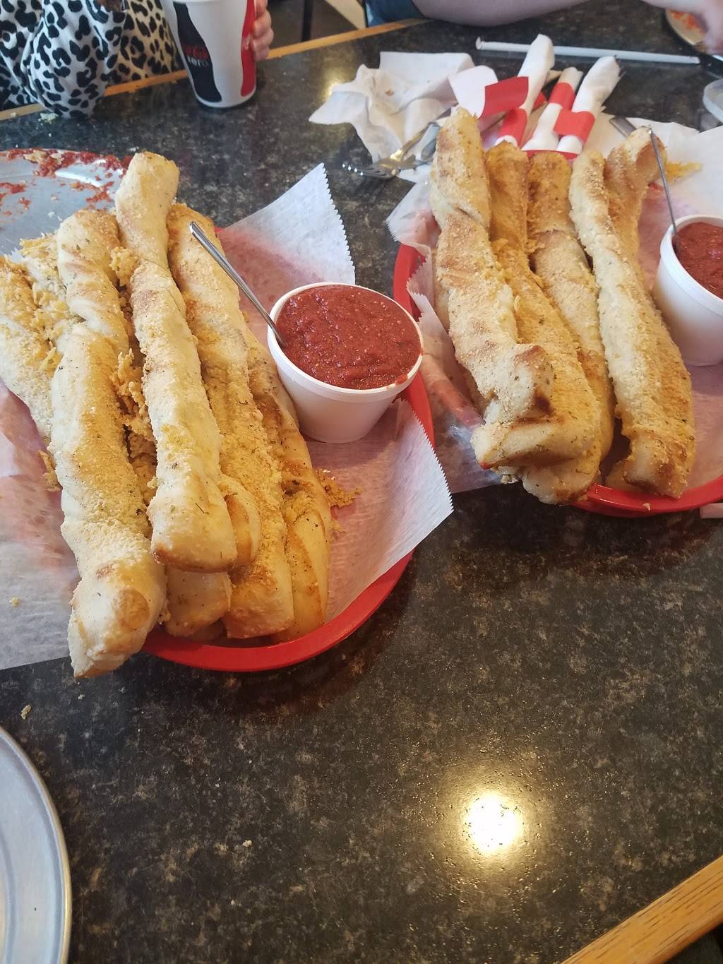 Spankys Pizza | restaurant | 5784 US-10, Ludington, MI 49431, USA | 2318437499 OR +1 231-843-7499