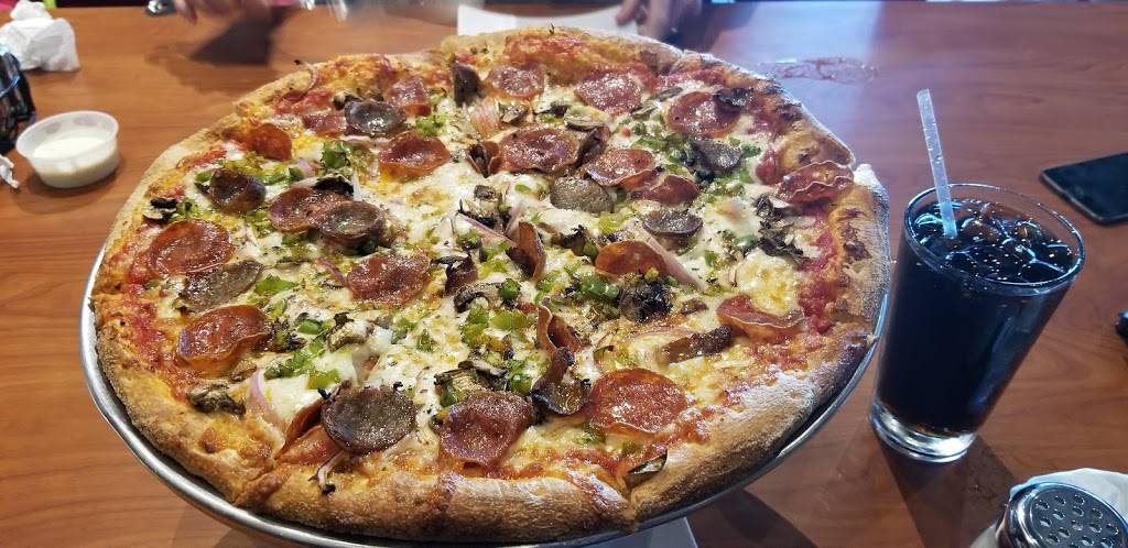 Pizza Lounge | restaurant | 10555 Pearland Pkwy j, Houston, TX 77089, USA | 7133802899 OR +1 713-380-2899