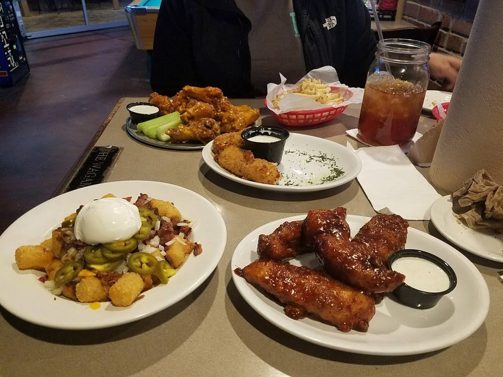 Pluckers Wing Bar | restaurant | 3000 E Central Texas Expy, Killeen, TX 76543, USA | 2545019464 OR +1 254-501-9464