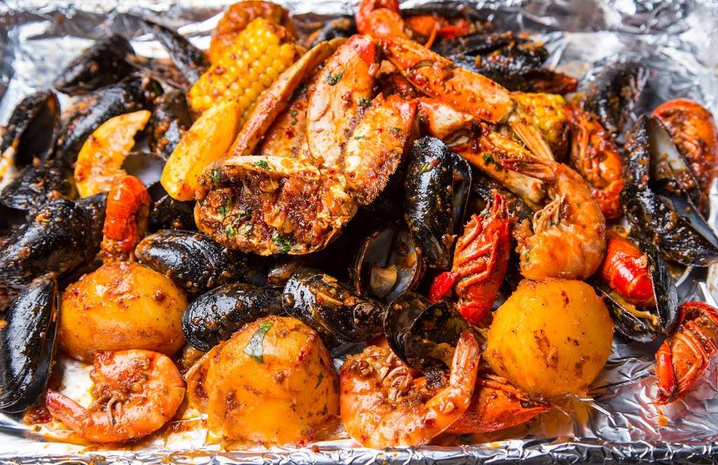 Airis Sushi Bar & Lounge | restaurant | 628 N Front St, Philadelphia, PA 19123, USA | 2674448527 OR +1 267-444-8527