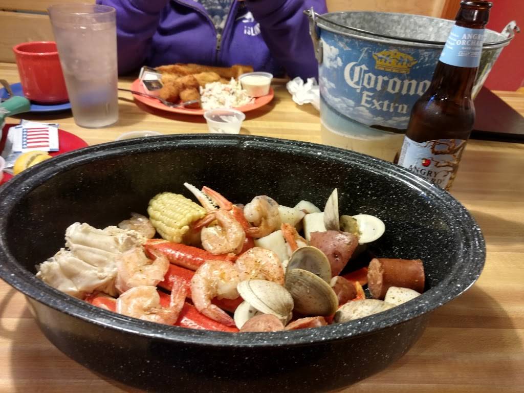 Snapperz Grill & Steam Bar | restaurant | 3710 Arendell St, Morehead City, NC 28557, USA | 2522401313 OR +1 252-240-1313