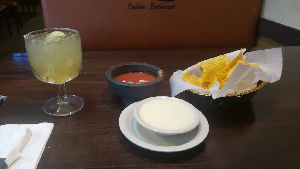 Puente Grande | restaurant | 2022 N Locust Ave, Lawrenceburg, TN 38464, USA | 9312447575 OR +1 931-244-7575