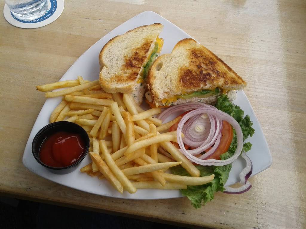 Newport Landing Restaurant | restaurant | 503 Edgewater Pl, Newport Beach, CA 92661, USA | 9496752373 OR +1 949-675-2373