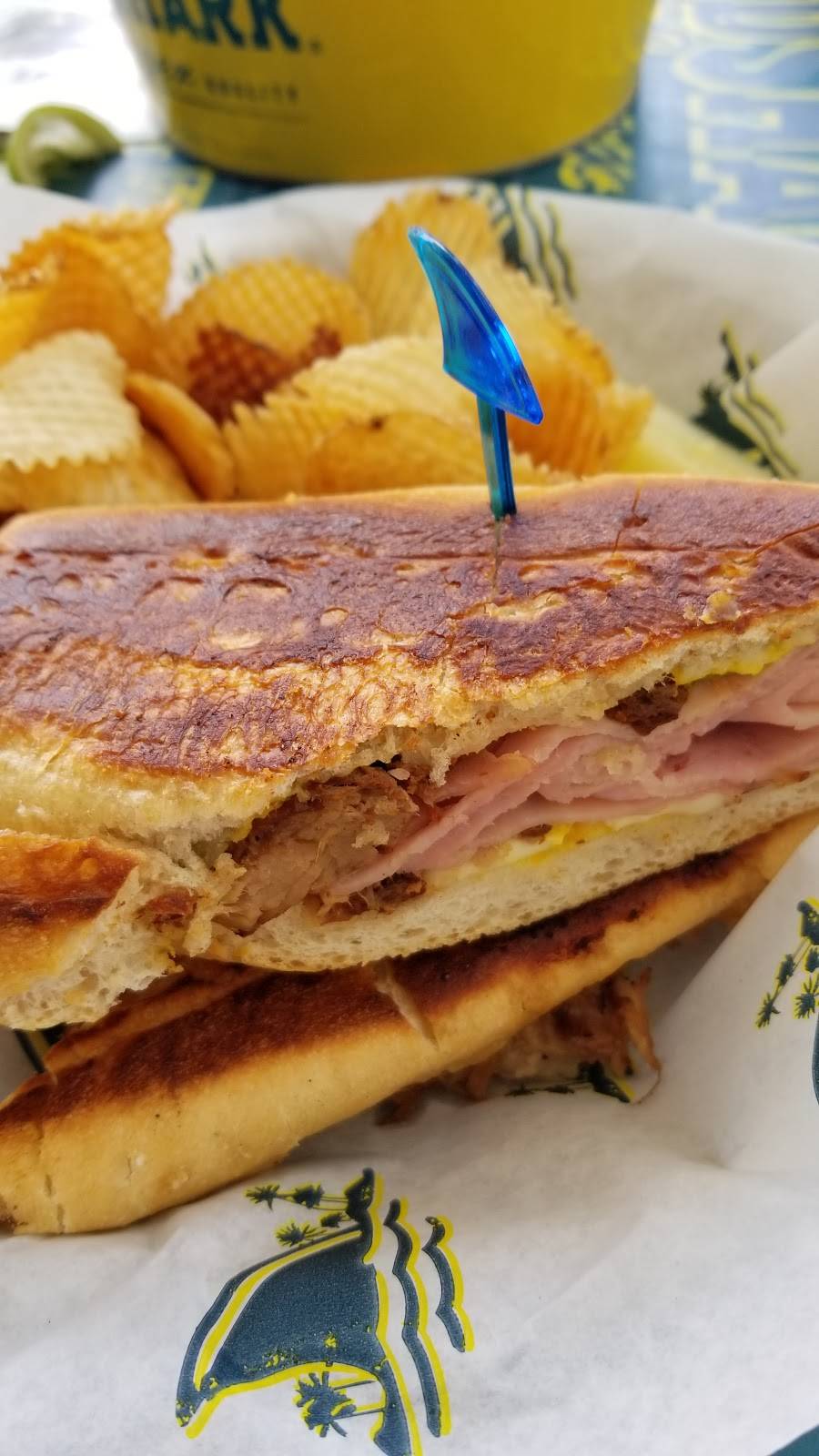 LandShark Bar & Grill | restaurant | 1111 N Ocean Dr, Hollywood, FL 33019, USA | 8445625625 OR +1 844-562-5625