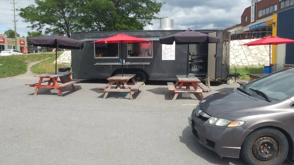 Pats Chip Truck | restaurant | 462 Hazeldean Rd, Kanata, ON K2L 1V3, Canada | 6138592837 OR +1 613-859-2837