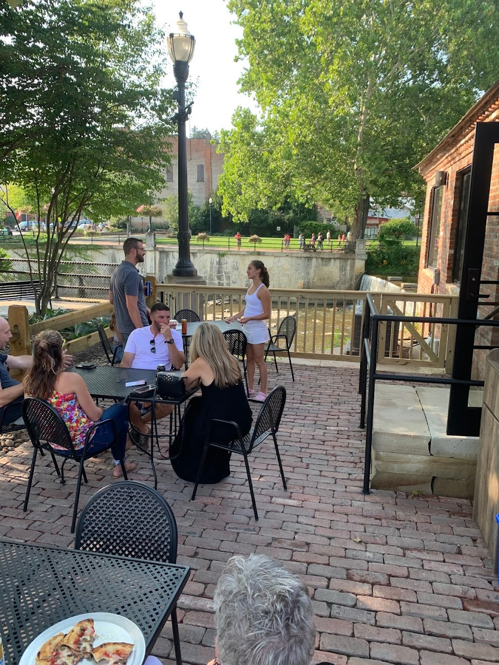 ETalian | restaurant | 13 Bell St, Chagrin Falls, OH 44022, USA | 4406002001 OR +1 440-600-2001