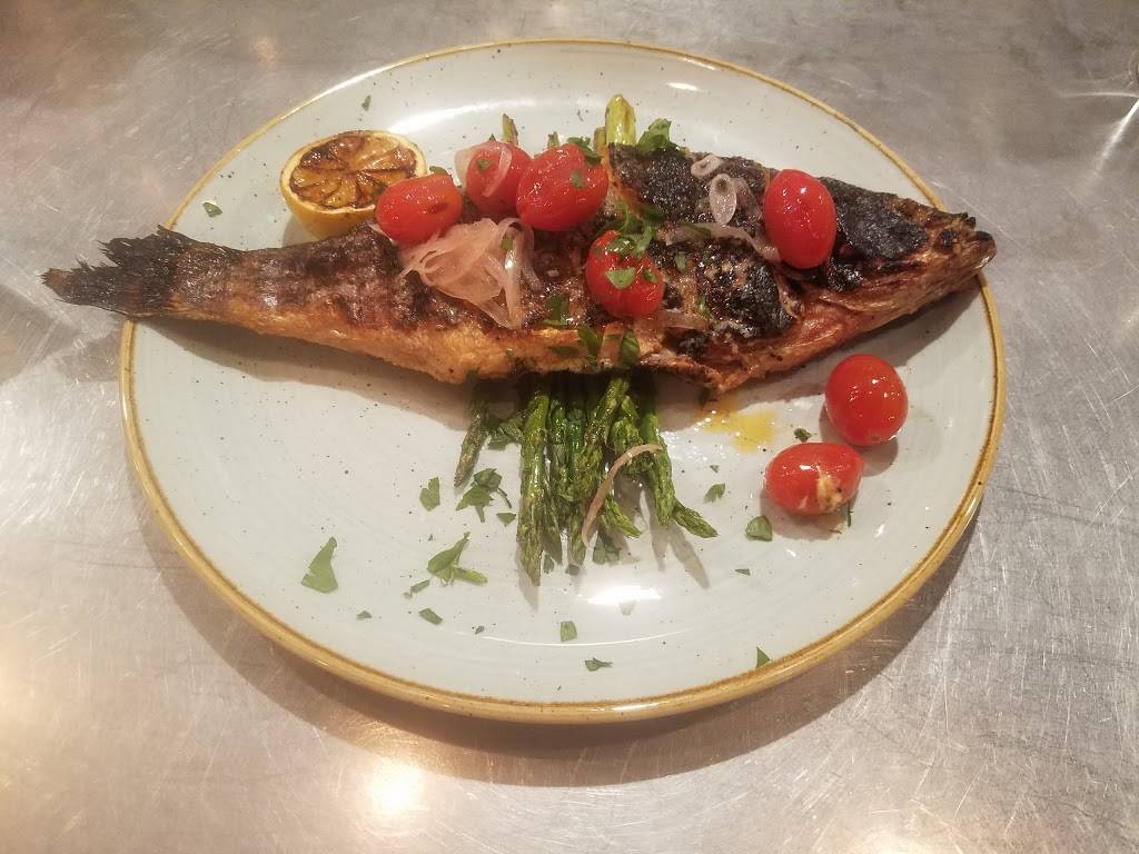 Fish N Beer | restaurant | 3510 Larimer St, Denver, CO 80205, USA | 3032483497 OR +1 303-248-3497