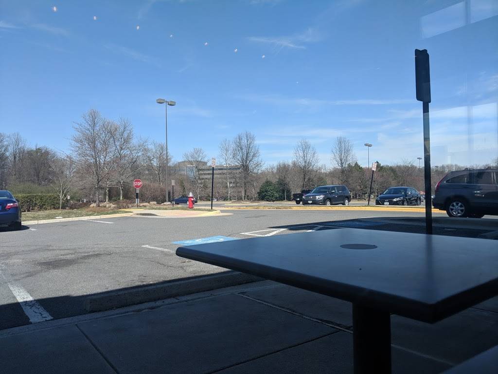 Starbucks | cafe | 12599 Fair Lakes Cir, Fairfax, VA 22033, USA | 7038657071 OR +1 703-865-7071