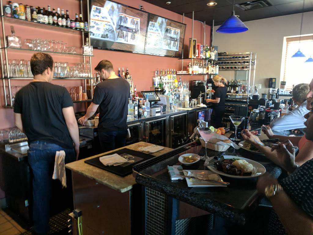 Rasos Bar and Grille | restaurant | 209 Mystic Ave, Medford, MA 02155, USA | 7813962001 OR +1 781-396-2001