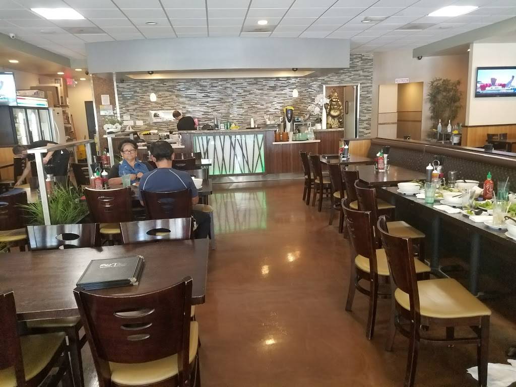 Pho T Cali | restaurant | 7351 Clairemont Mesa Blvd, San Diego, CA 92111, USA | 8585656997 OR +1 858-565-6997