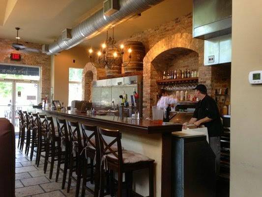 Lonnies | restaurant | 124 N 4th St #1700, Lake Mary, FL 32746, USA | 4078785804 OR +1 407-878-5804