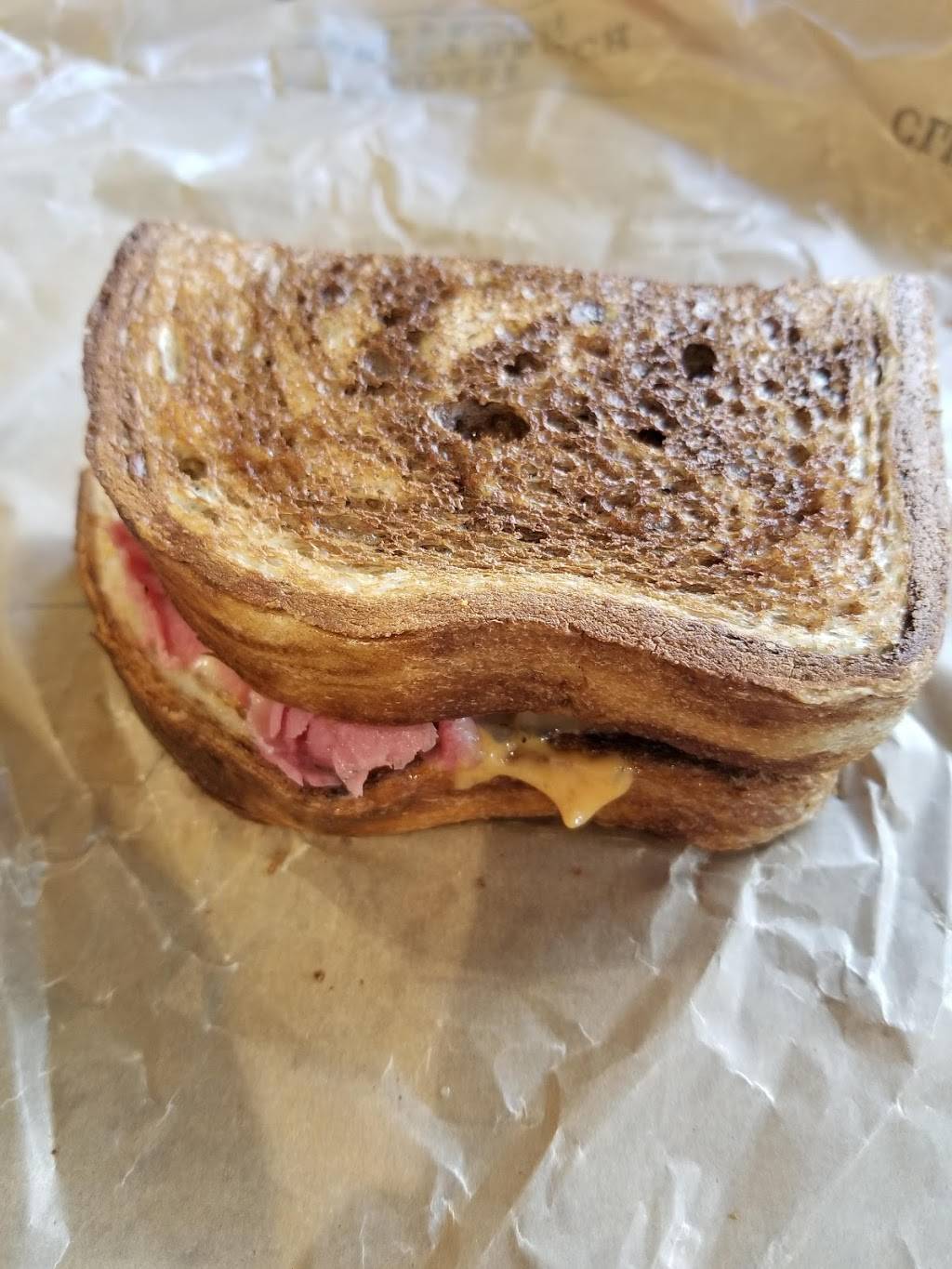 Arbys | restaurant | 400 N Cedar Bluff Rd, Knoxville, TN 37923, USA | 8656931445 OR +1 865-693-1445